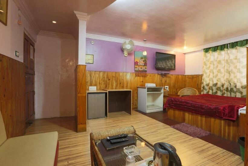 Hotel Assembly Шиллонг Экстерьер фото