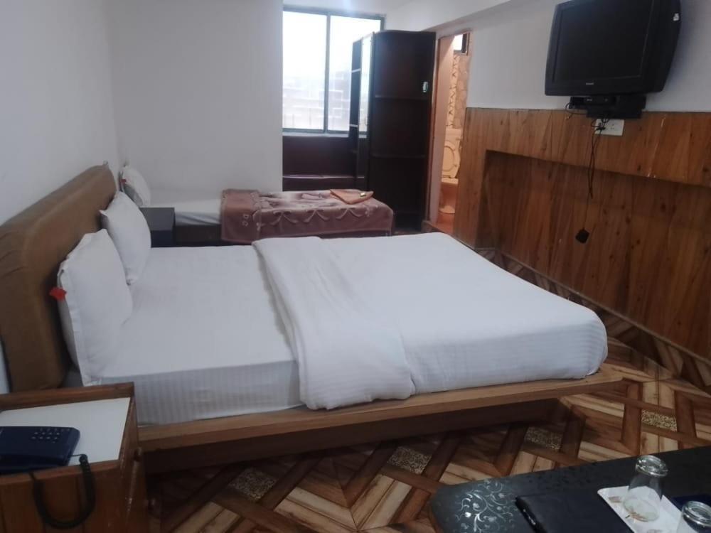 Hotel Assembly Шиллонг Экстерьер фото