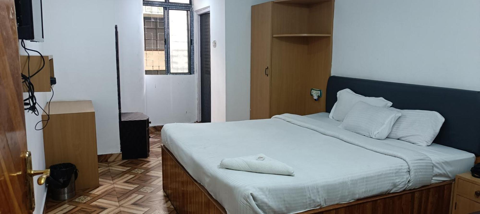 Hotel Assembly Шиллонг Экстерьер фото