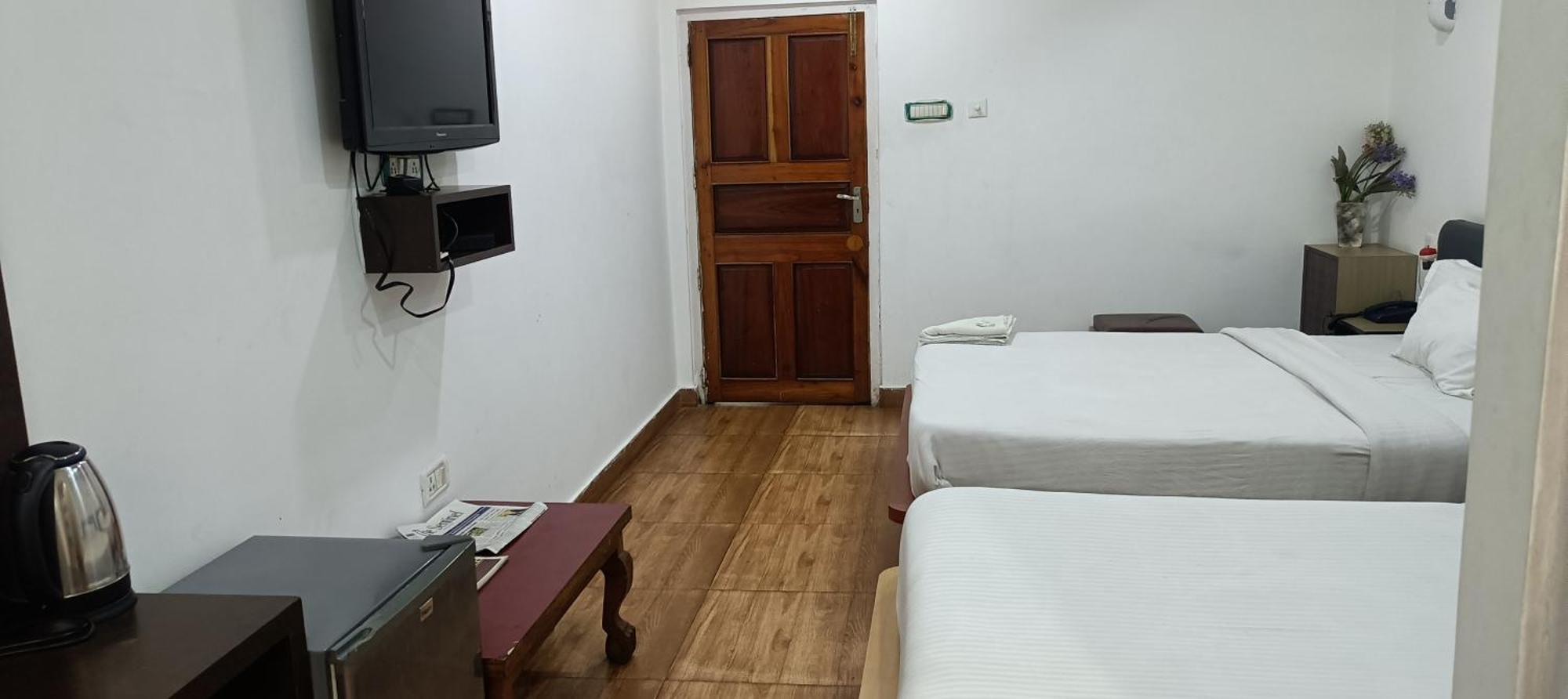 Hotel Assembly Шиллонг Экстерьер фото